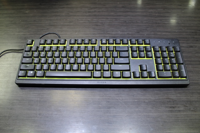 Clavier filaire RGB RAZER ORNATA V3 X - Image 2