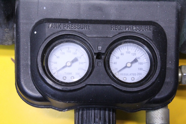 Compresseur 6 gallons Dewalt dwfp55126 - Image 3