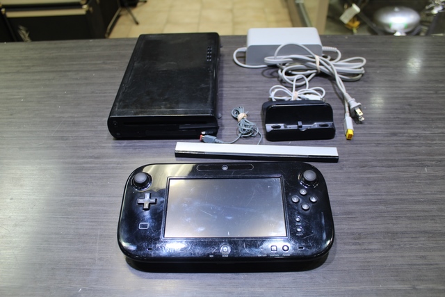 Console Wii U + acc (sans chargeur pour tablette) NINTENDO WUP10102