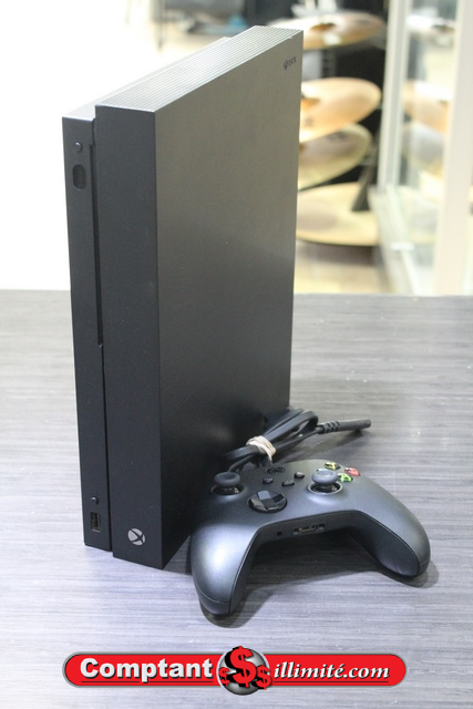 Console Xbox One X 1Tb +acc (cd non fonctionnel) microsoft 1787