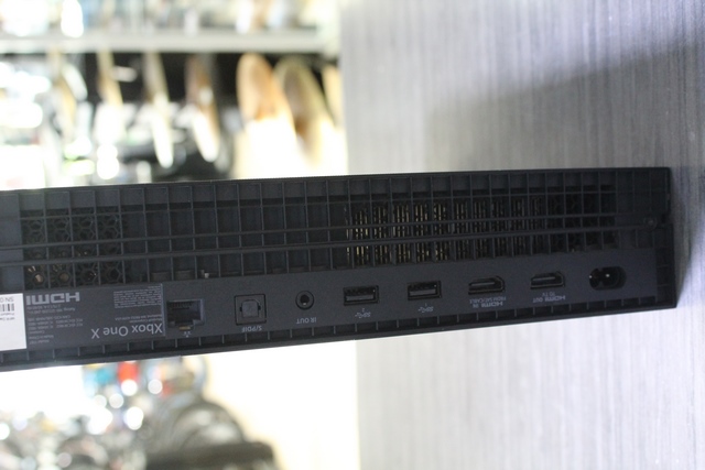 Console Xbox One X 1Tb +acc (cd non fonctionnel) microsoft 1787 - Image 2
