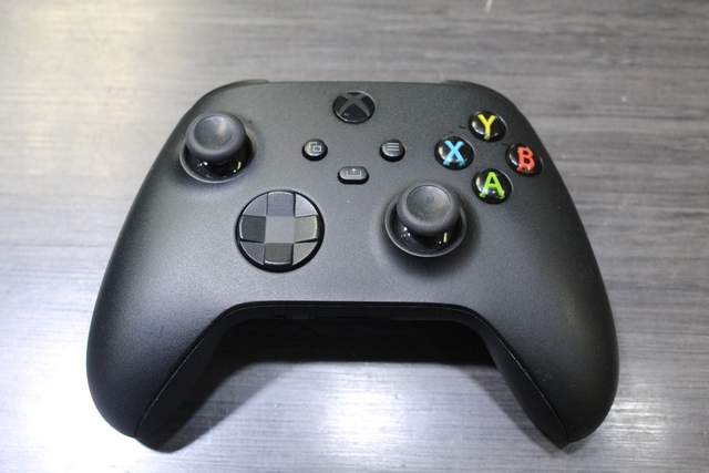 Console Xbox One X 1Tb +acc (cd non fonctionnel) microsoft 1787 - Image 3