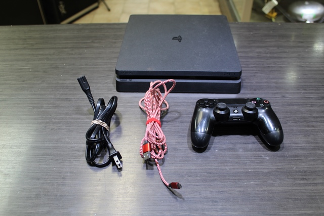 Console ps4 slim 1to + acc sony cuh 2215b