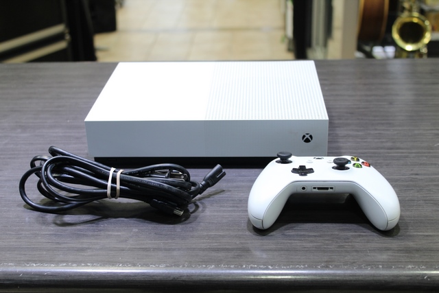 Console xbox one s digital 1to + acc MICROSOFT 1681