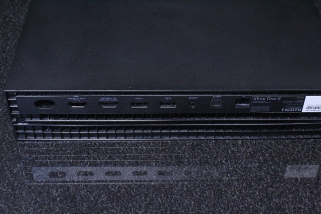 Console xbox one x + Acc microsoft 1787 - Image 2