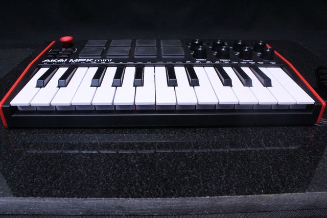 Controleur Usb Akai MPK mini MKIII - Image 3