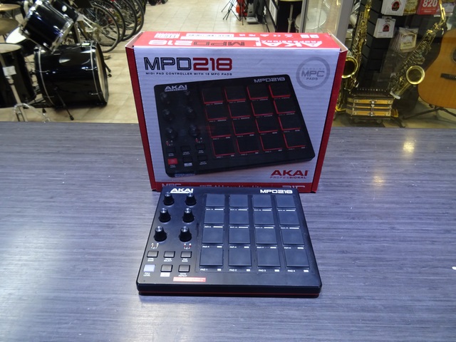 Controleur a pad (Midi Pad Controler) Akai mpd218 - Image 2