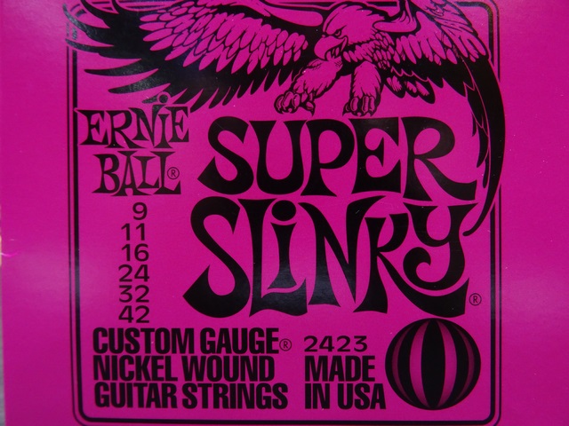Cordes de Guitare Électrique Ernie Ball Super Slinky (9-42)