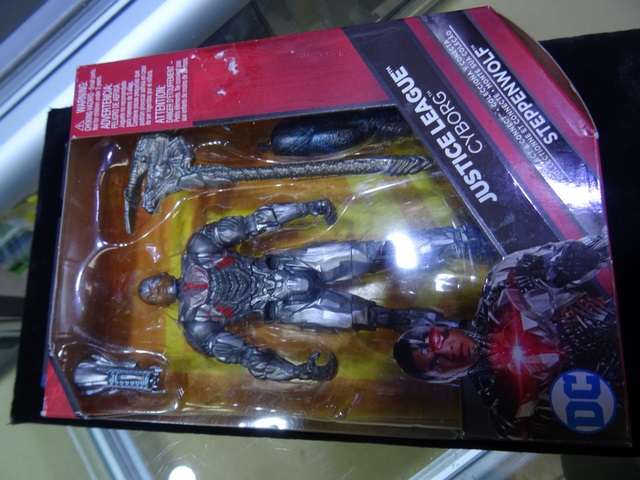 Cyborg (sealed) DC Mattel Justice League - Image 4
