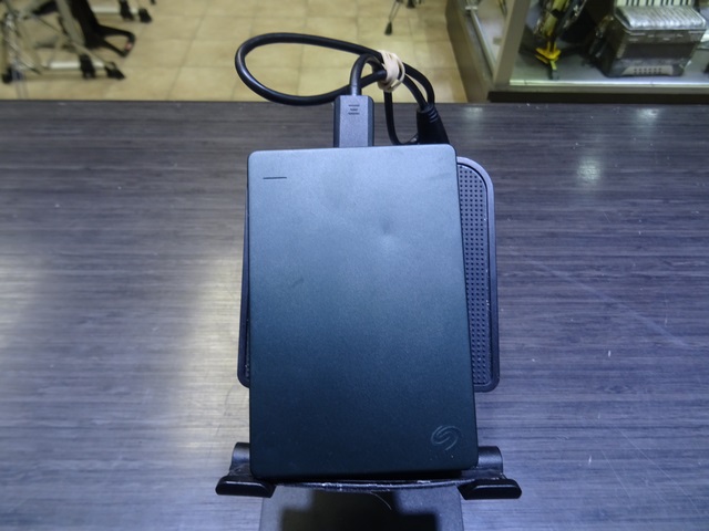 Disque Dur Externe pour PS4 4to seagate srd00f1