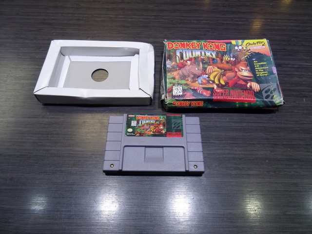 Donkey Kong Country avec boite(sans livret) nintendo SNES