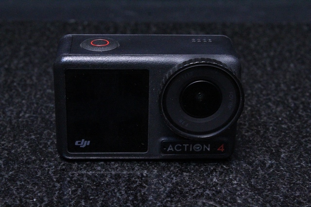 ENSEMBLE CAMERA DJI + 3 BATTERIE + 2 MICRO + ACC ACTION 4 AC3H - Image 4
