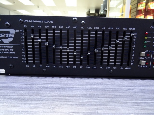 Egaliseur (EQ) 2 X 16 Bandes Peavey Q215 - Image 2