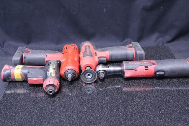 Ensemble D outils (4) a Batterie 7.2v + 5 Batteries et Chargeur Snap On CTR761C/CTPP861/CTS561CL/CTC572 - Image 2
