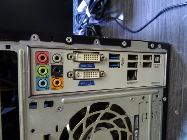Ensemble d ordinateur de bureau hp I5 QUAD 2.5GHZ 8GO RAM 1.5TO envy - Image 2