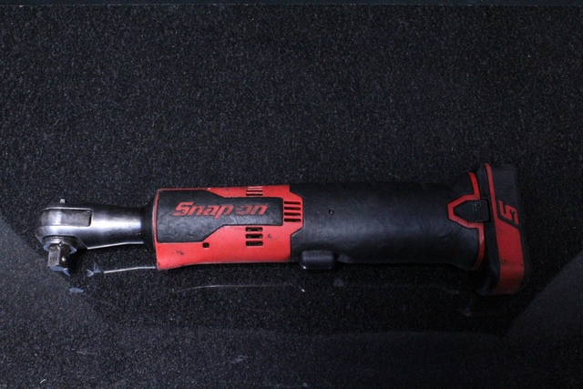 Ensemble de 3 outils Snap-on a batterie 7.2 v pas chargeur snap on ctb8172 /ctb8172bk /ctb 8174 - Image 4