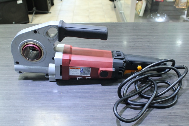 Ensemble de fileteuse électrique portable central machinery 62203 - Image 3
