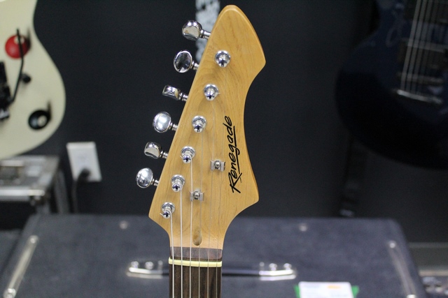 GUITARE ELECTRIQUE RENEGADE STRATOCASTER - Image 2