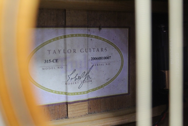 GUITARE ELECTRO-ACOUSTIQUE JUMBO TAYLOR 315-CE (2006) - Image 2