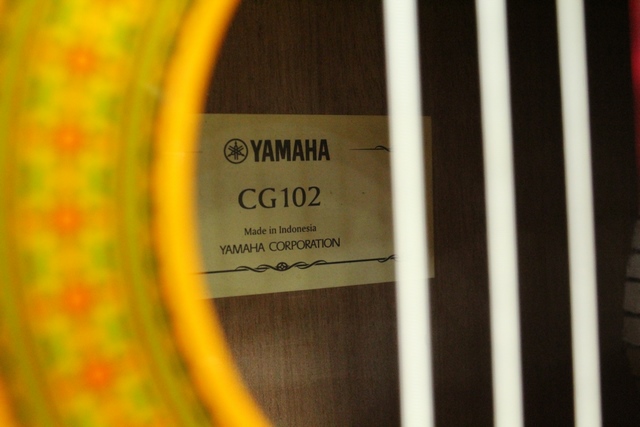 Guitare Classique Yamaha CG102 - Image 2