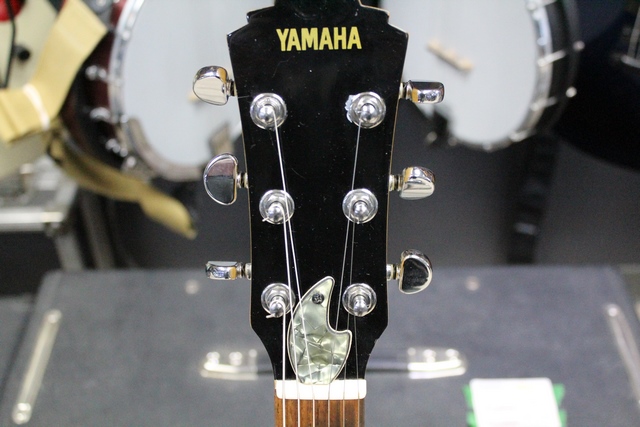 Guitare Electrique Yamaha AES 500 - Image 2