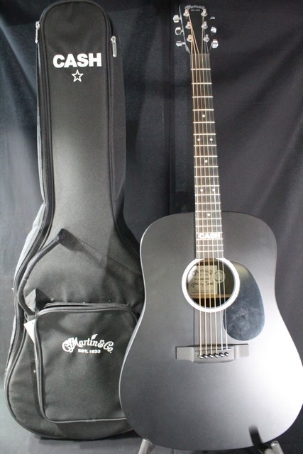 Guitare Electro Acoustique Martin Johnny Cash DX en HPL (fini Jett Black)