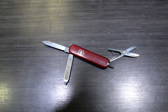 Kanif Swiss Army Victorinox 58mm Mini Champ