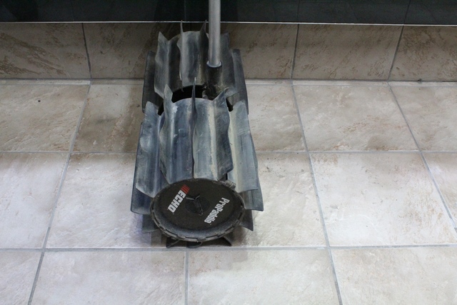 MOTEUR + BALAIS + LAME + COUPE HERBE STHIL KM111R - Image 4