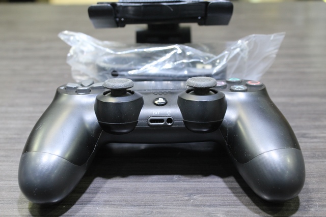 Manette PS4 Filaire (batterie ne charge pas) Sony CUH-ZCT2U - Image 3