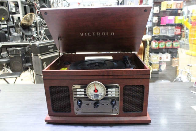 Mini Chaine CD Cassette et Vinyl ( lecteur cd  non fonc.) Prix en consequence Victrola vta-200b