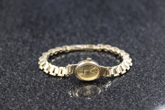 Montre de Qualité 12 Montre en or (GENEVE) Or jaunes (10k-20.0g)