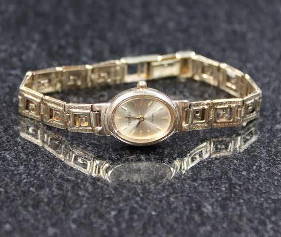 Montre de Qualité 15 Montre en or (GENEVE) Or jaunes (14k-23.55g)