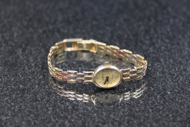 Montre de Qualité 6 Montre en or (GENEVE) Or jaunes (14k-21.6g)