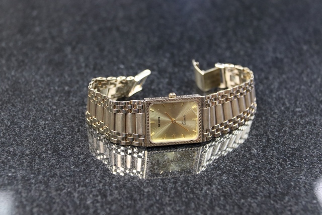 Montre de Qualité 7 Montre en or (GENEVE) Or jaunes (14k-52.4g)