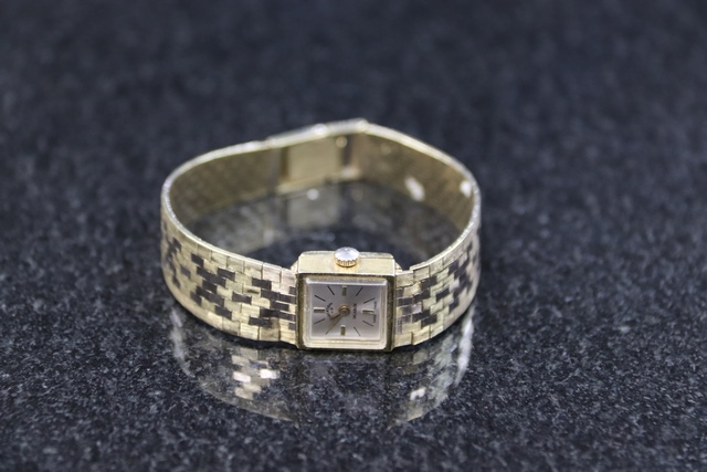 Montre de Qualité 8 Montre en or (CRÉÈATION JS) Or jaunes (14k-34.4g)