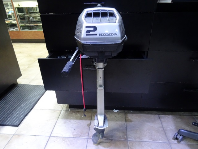 Moteur a Bateau 4 temps Honda Four-2HP