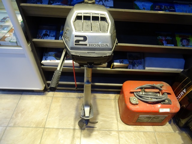 Moteur a Bateau 4 temps Honda Four-2HP - Image 2
