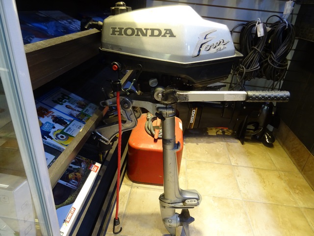 Moteur a Bateau 4 temps Honda Four-2HP - Image 3