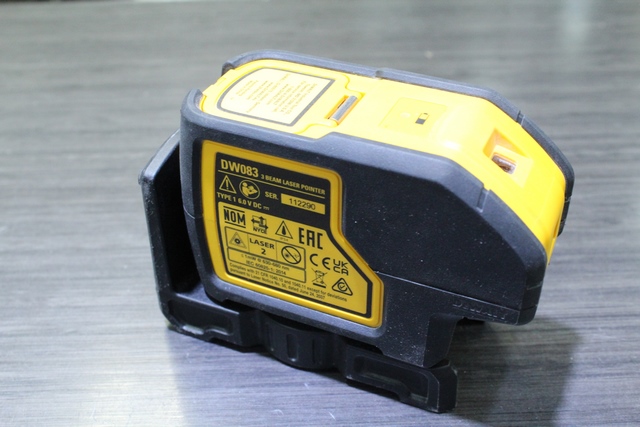 Niveau laser a 3 points (rouge) Dewalt DW083 - Image 3