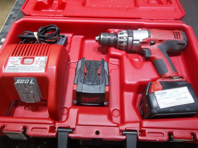 PERCEUSE A PERCUSSION 18 VOLT BATTERIE NON INCLUSE milwaukee 0824-20