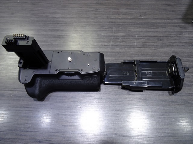 POIGNÉE DE BATTERIE (BATTERY GRIP) NA BP-C450 - Image 2