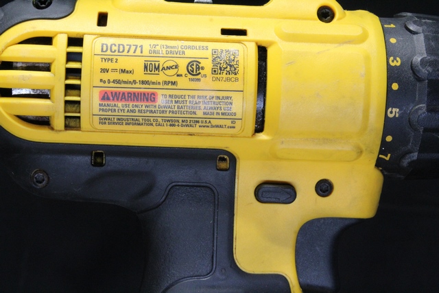 Perceuse Dewalt + batterie 5ah dcd771 - Image 2