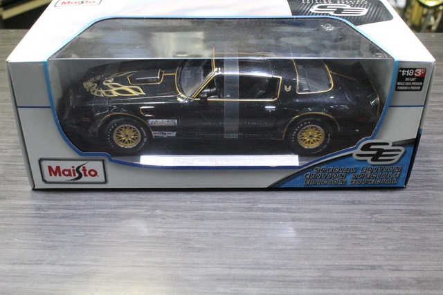 Pontiac Firebird Tras Am 1978 Die-cast 1 18 Maisto