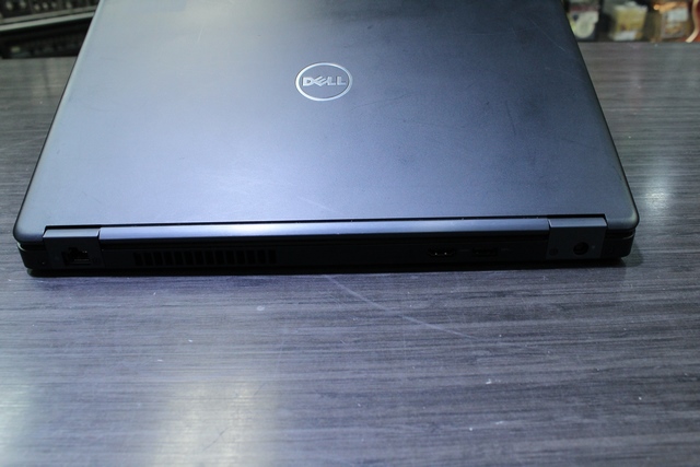 Portable Dell +acc Latitude 5080 - Image 4