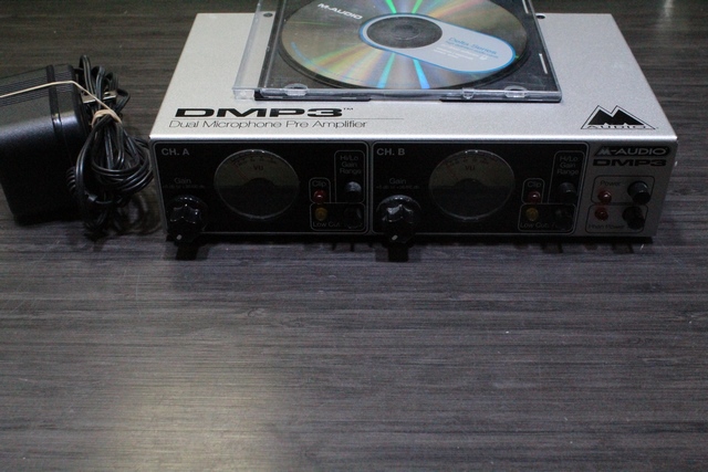 Préamplificateur 2 Canal + logiciel M-Audio DMP3