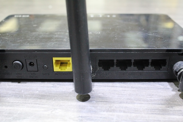 Router d-link dir-819 - Image 2