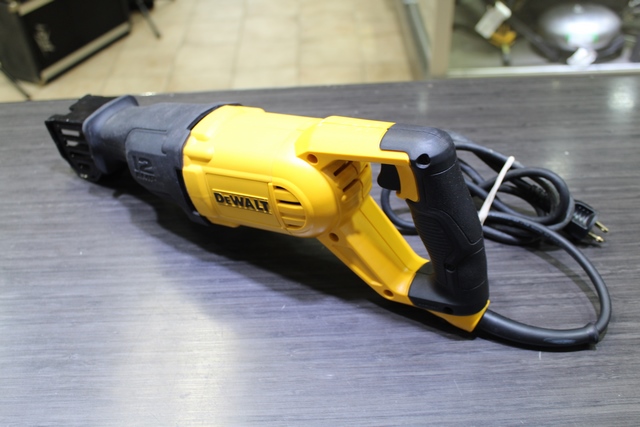 Scie va et vient (Sawall) Dewalt dwe305