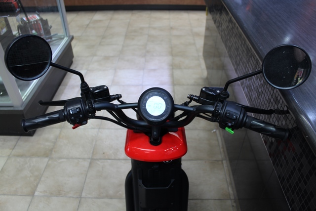 Scooter Électrique + Chargeur + Clée Niu U-Pro Uqi Pro - Image 4