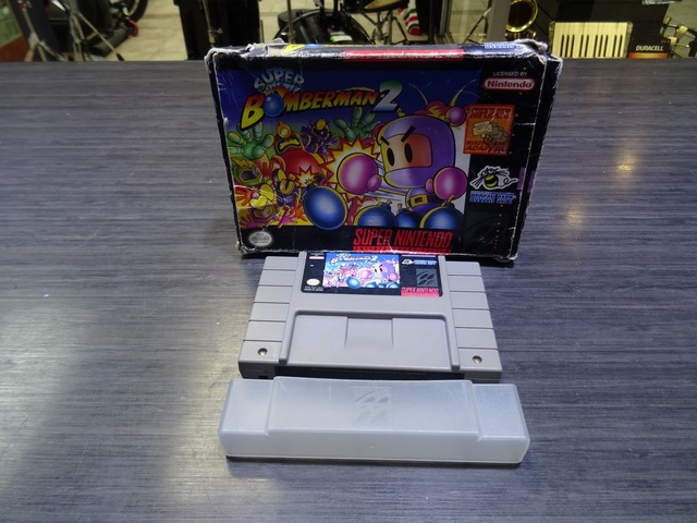 Super Bomberman 2 + boite NINTENDO super nintendo