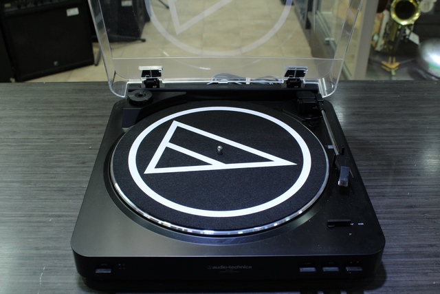 Table tournante Audio-Technica AT-lp60 - Image 2